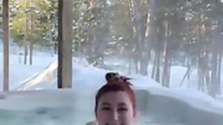 Islamoon shows off body in hot tub