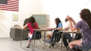 CumshotSurprise - Stephani Moretti - Surprise Pop Jizz