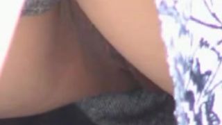 Upskirt And no Panties So Beautiful