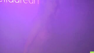 Telladreamer_ 2024-10-18 public show blur tease