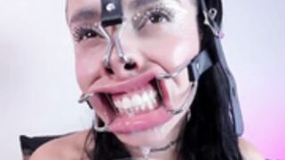 miss_melodi open mouth blowjob