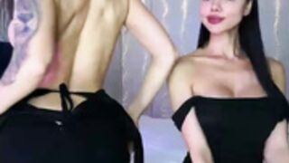 Oops_kiraa lesbian makeout