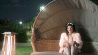 LiveCleo - Outdoor Patio Masturbation