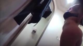 changing_room_hottie