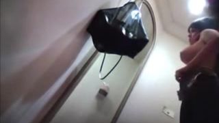 changing_room_hottie