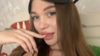 PREVIEW - Sexy baddie masturbate and show me all