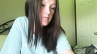 Itskaylaaa queefing