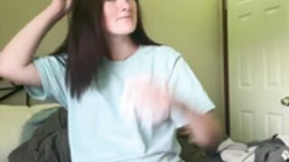 Itskaylaaa queefing