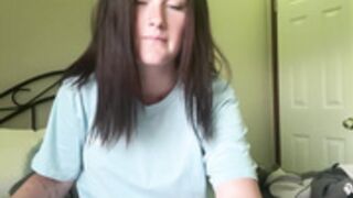 Itskaylaaa queefing