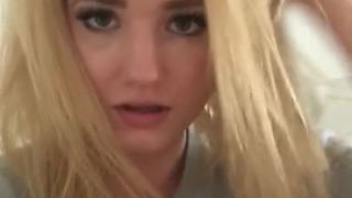 Teen masturabate with hairbrush