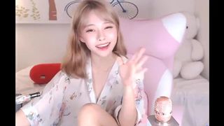 Saseumi is Creating Orgasms and Eargasms